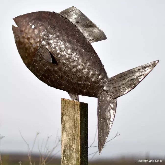 Poisson grand modèle en métal
