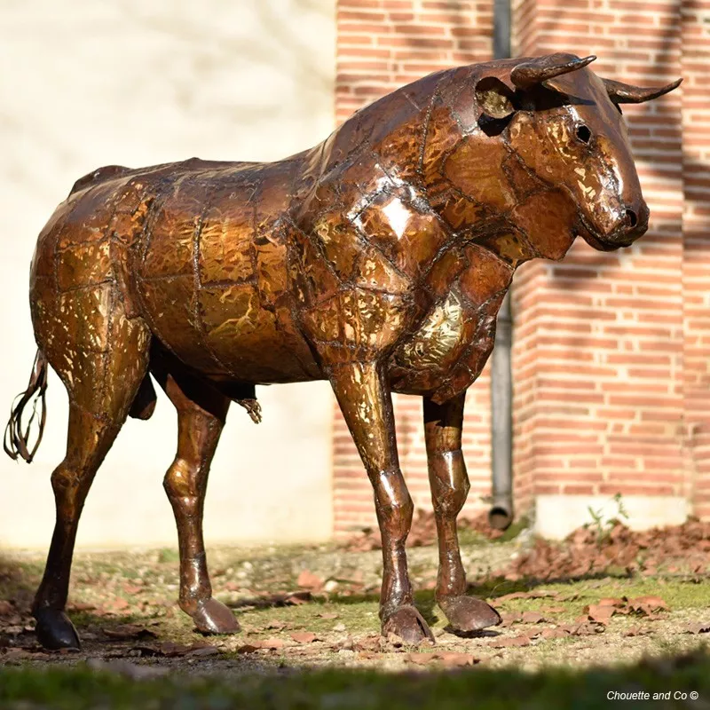 Taureau xxl doré