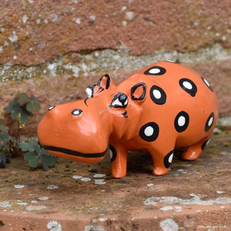 Hippopotame en bois peint à la main