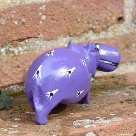Hippopotame en bois peint à la main