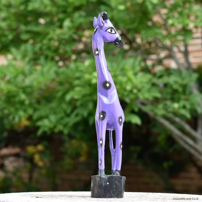 Girafe en bois peint à la main