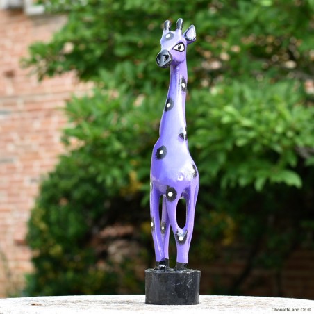 Girafe en bois peint à la main