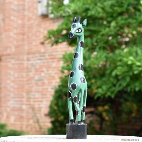 Girafe en bois peint à la main