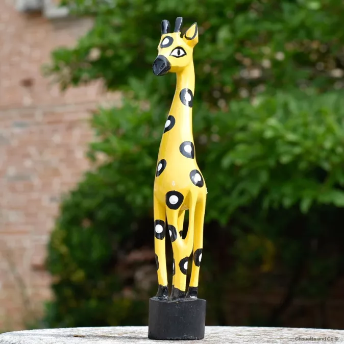 Girafe en bois peint à la main