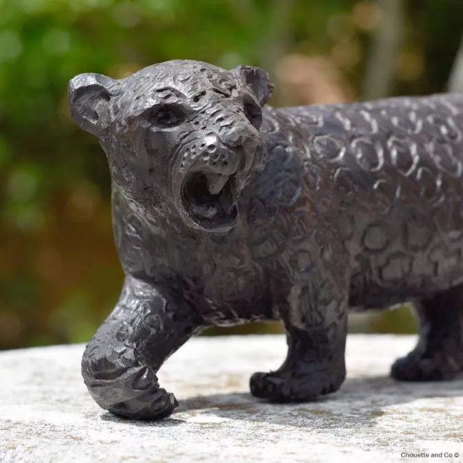 Léopard en bois d'ébène