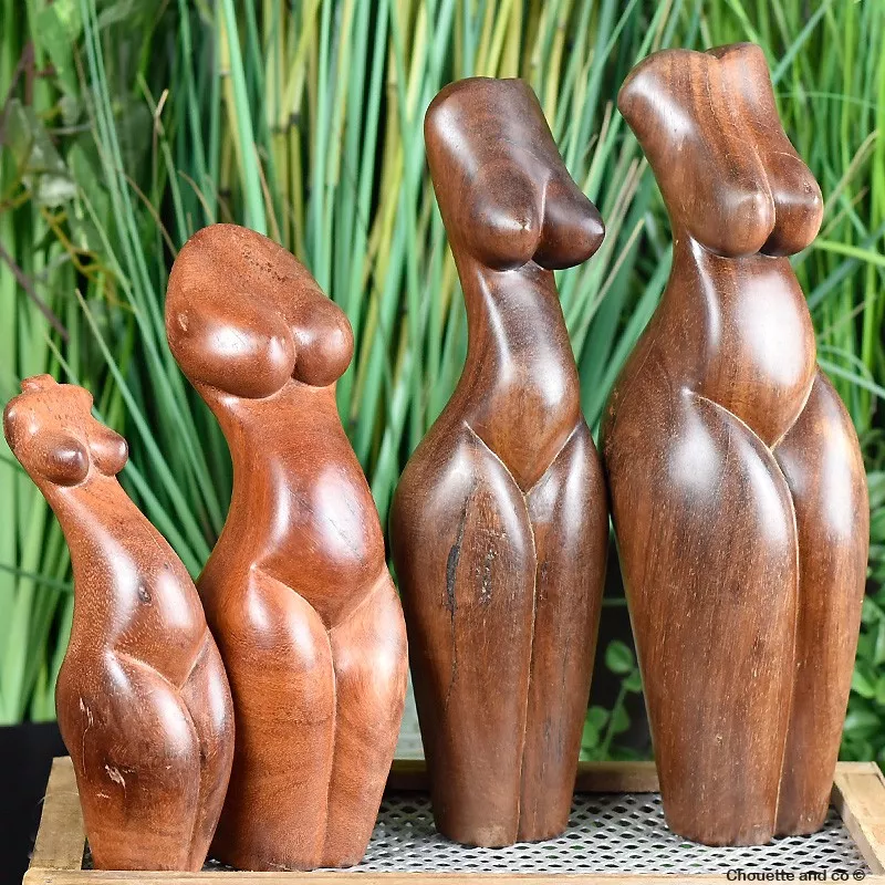 Buste de femme en bois
