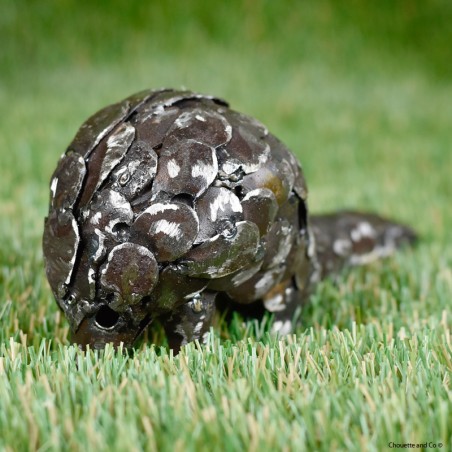 Pangolin en métal recyclé