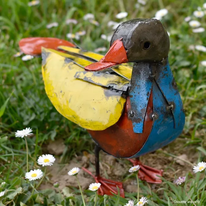 Canard en métal de fût coloré