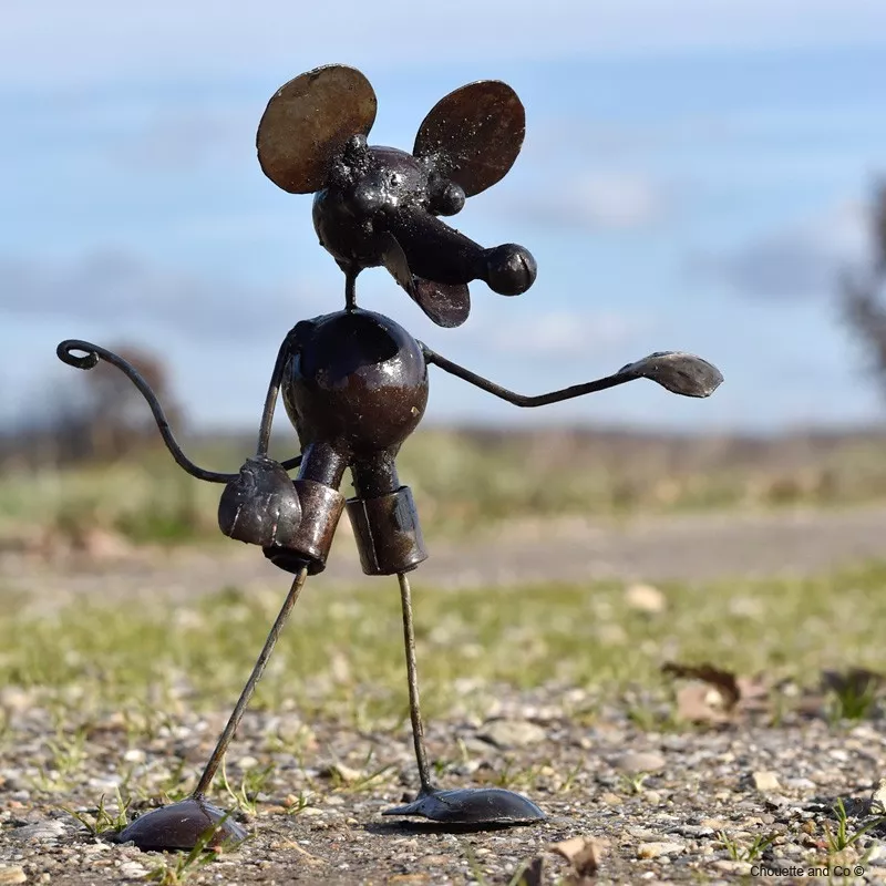 souris en métal recyclé