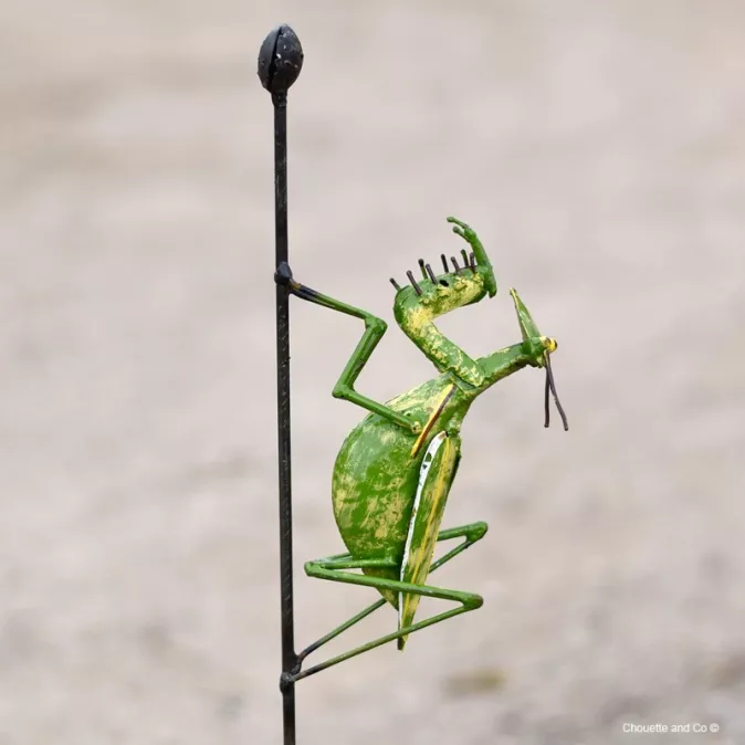 mante religieuse peinte main métal recyclé décoration jardin