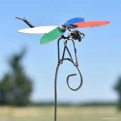Libellule 4 couleurs sur tuteur