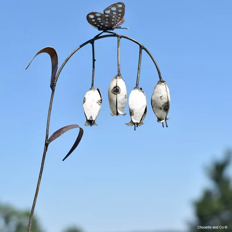 Tuteur fleur papillon et clochettes sur tuteur