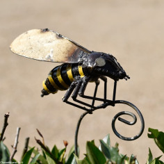 Tuteur abeille en acier galvanisé 2