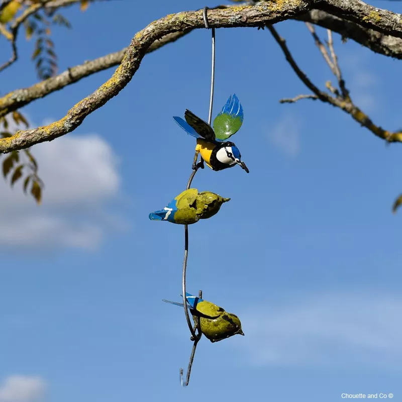 Suspension oiseau peint et ses deux bébés fil compris