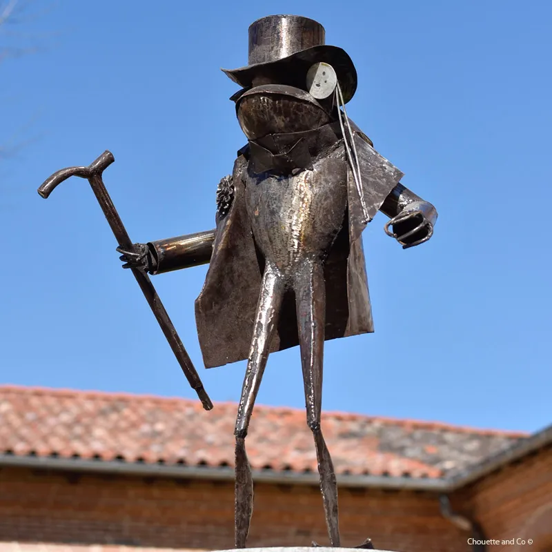 Grenouille gentlemen en métal recyclé brossé